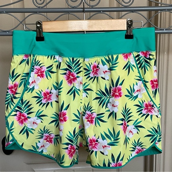 Lands' End Pants - Lands' End Floral Swim/Board Shorts 5” NWOT
